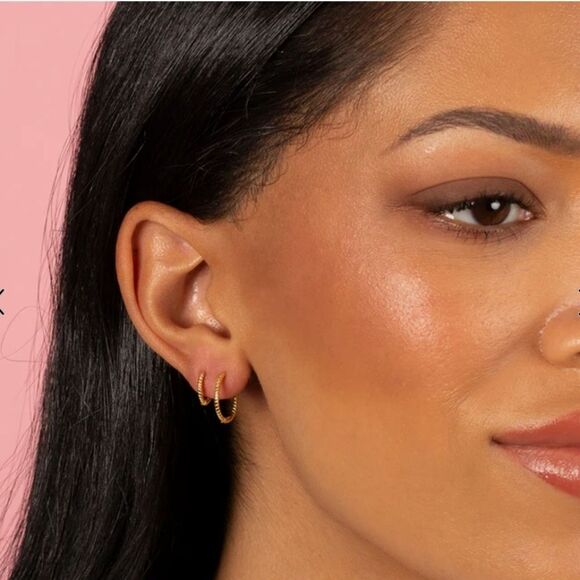 Adina Eden Thin Twisted Hoop Earrings - Picture 5 of 8